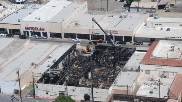 articles/2013/04/16/who-s-setting-this-small-town-on-fire/130415-Pelisek-Fires-tease_wt7gov