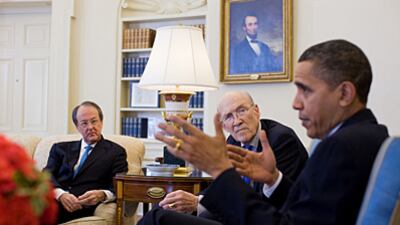 articles/2010/11/30/demagogues-try-to-derail-obama-deficit-commission/avlon-deficit-demagogues_144266_he4ojq