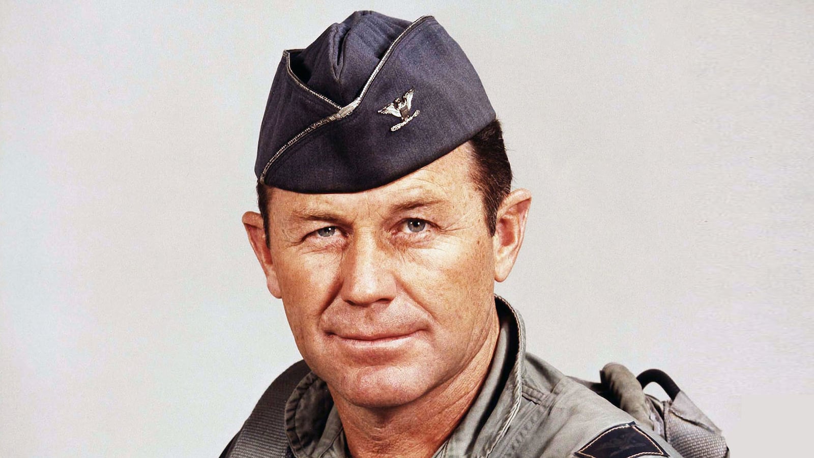 articles/2017/01/28/chuck-yeager-s-right-stuff-is-wrong-for-trump/170128-Stein-chuck-Yeager-tease_vop4on