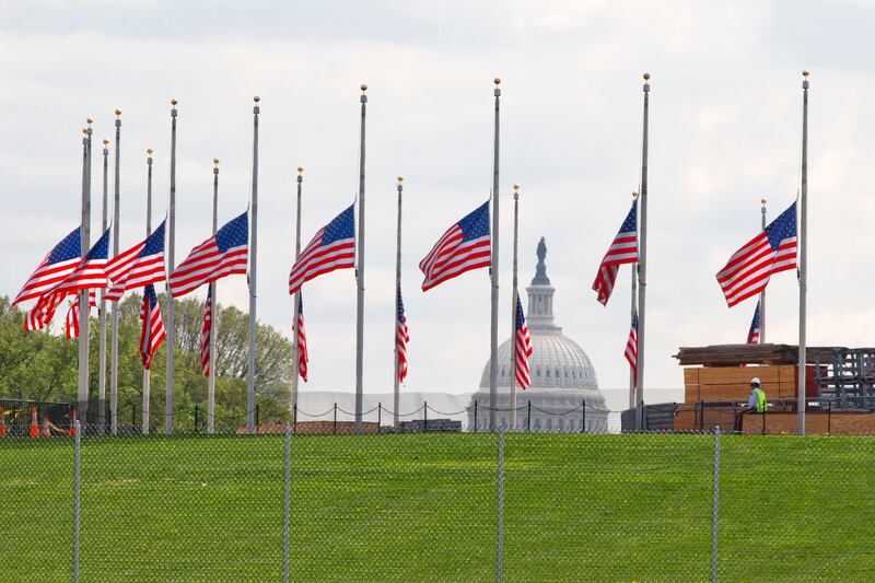 articles/2013/04/18/washington-unnerved-by-boston-bombing-ricin-letters-echoes-of-9-11/130417-Ashburn-Boston-Washington-tease_dvsjyb