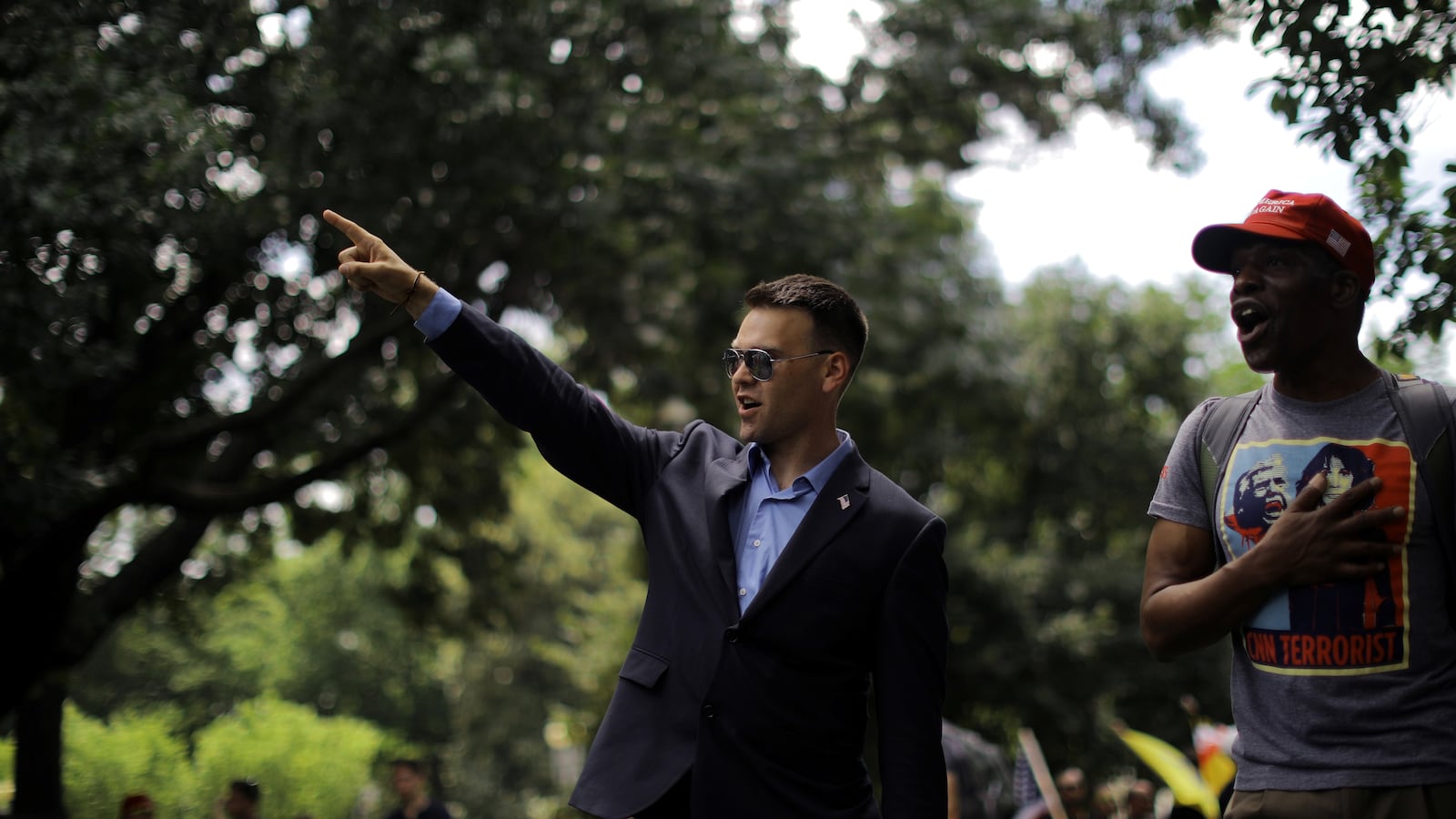 2017-06-25T185514Z_88658839_RC1E950A76D0_RTRMADP_3_USA-POLITICS-PROTESTS_eypuwi