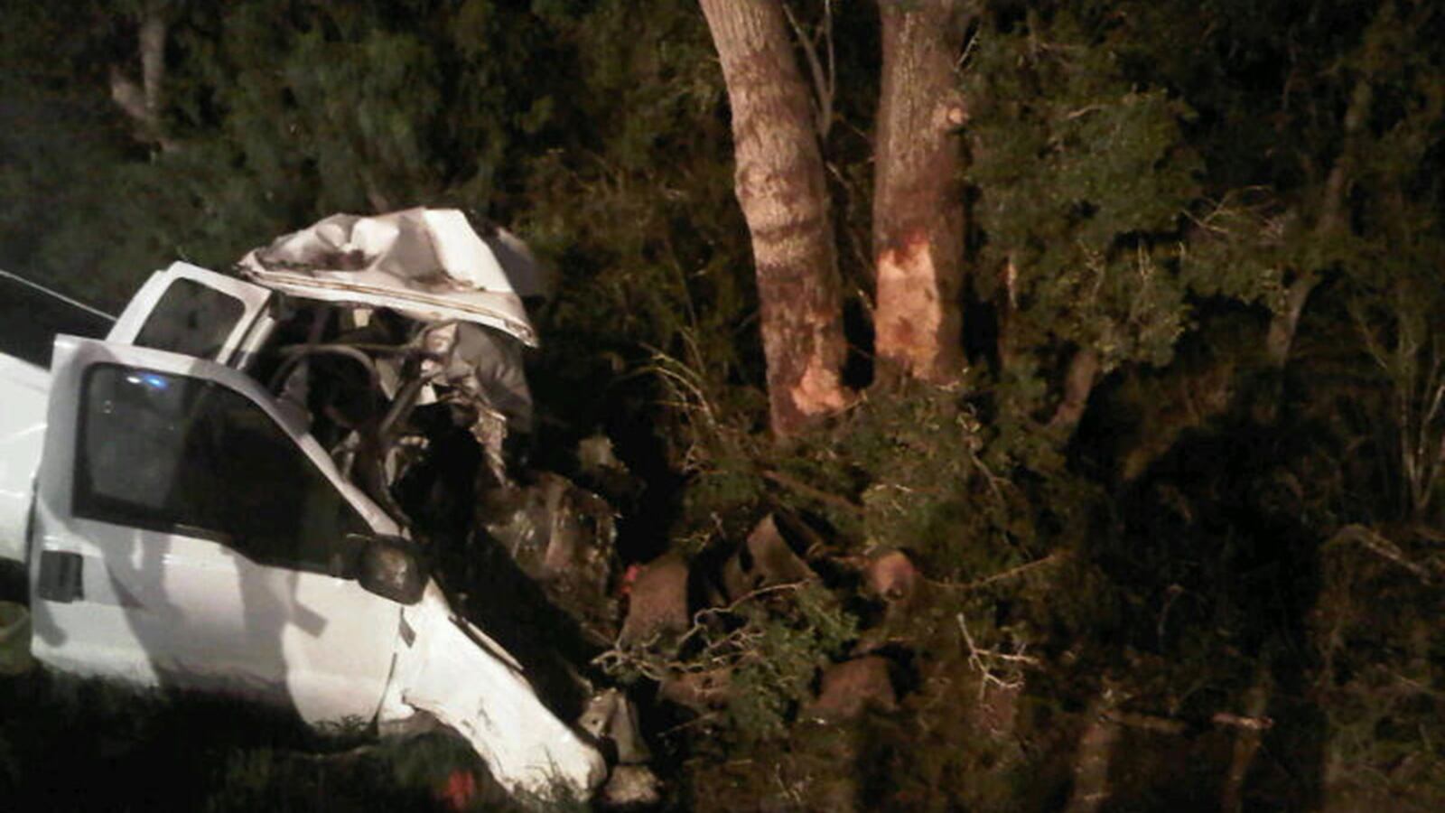 cheats/2012/07/23/11-killed-in-pickup-truck-crash/texas-truck-crash-kills-eleven-people-cheat_l2dhkn