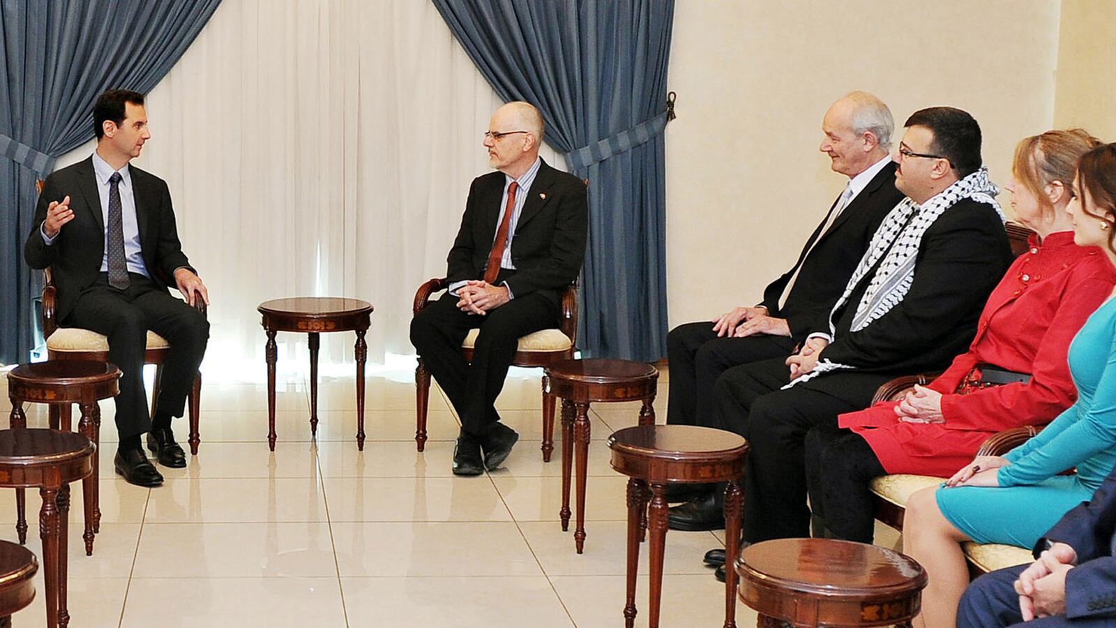 cheats/2013/12/30/assange-s-father-meets-assad/131230-assad-assange-cheat_czrj94