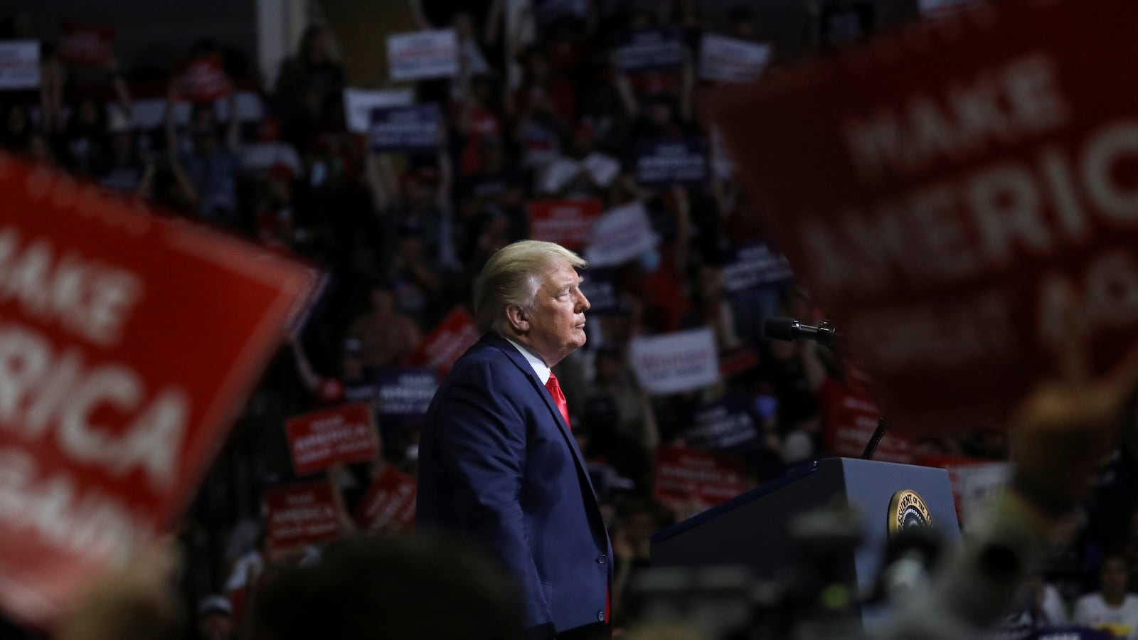 2020-06-21T011659Z_2060313330_RC2DDH9CX1KN_RTRMADP_3_USA-ELECTION-TRUMP_hub6ed