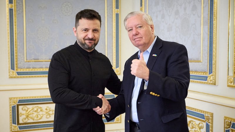 Ukraine's President Volodymyr Zelenskiy meets with U.S. Senator Lindsey Graham (R-SC), amid Russia's attack on Ukraine, in Kyiv, Ukraine May 30, 2025. Ukrainian Presidential Press Service/Handout via REUTERS ATTENTION EDITORS - THIS IMAGE HAS BEEN SUPPLIED BY A THIRD PARTY./File Photo