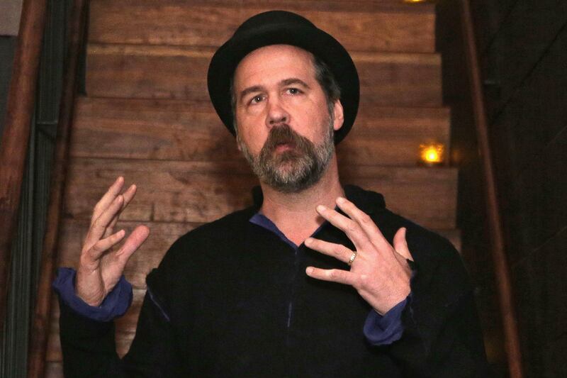 articles/2014/04/14/nirvana-s-bassist-wants-to-go-grunge-on-government/140414-krist-novoselic-nuzzi-tease_gvhbqo