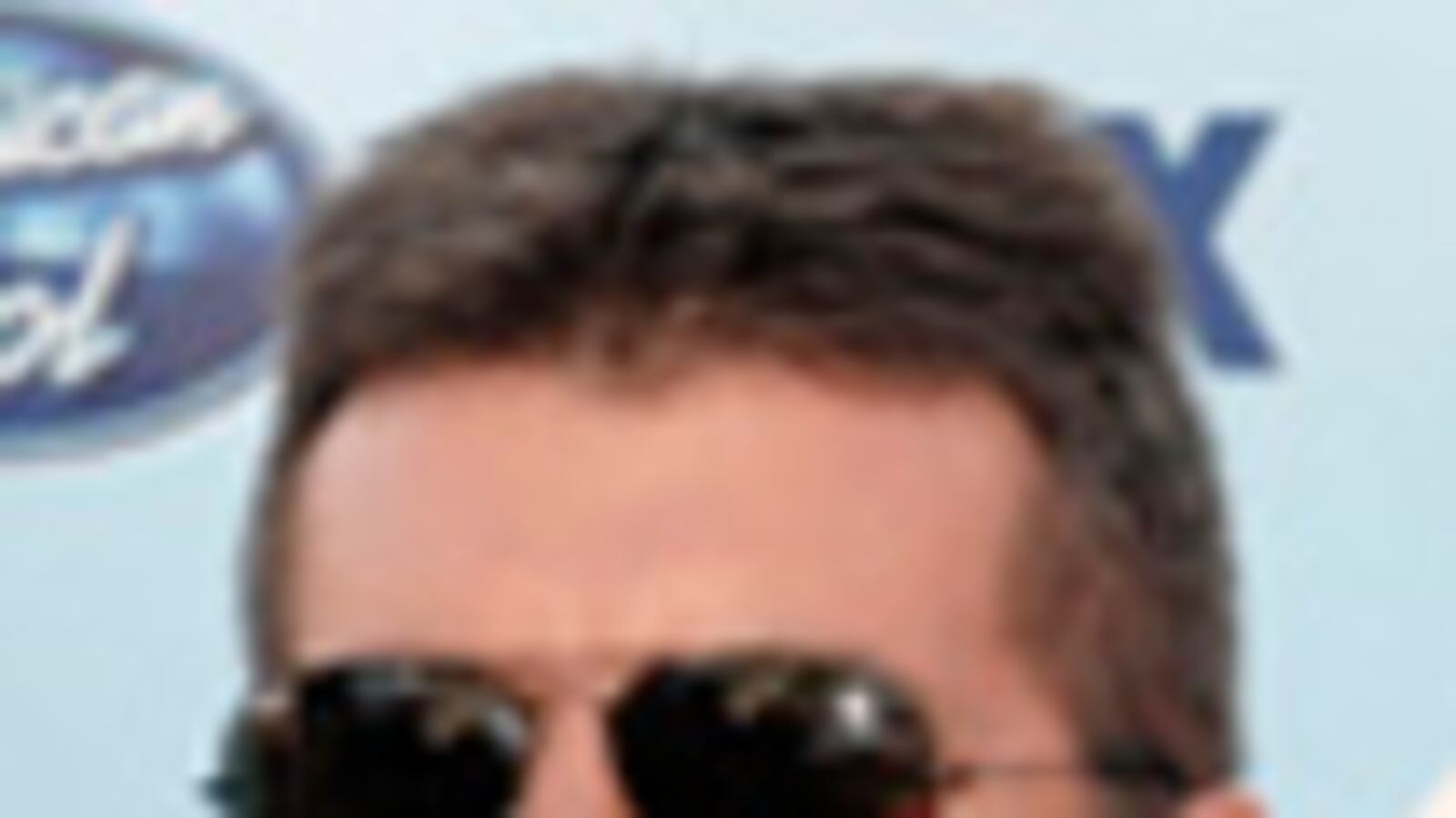 cheats/2010/02/18/report-simon-cowell-engaged/simon-engaged_kqwasd