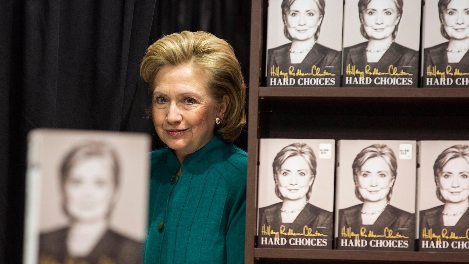 articles/2014/06/18/hillary-clinton-s-new-book-shows-deep-distrust-of-pakistan-in-the-hunt-for-bin-laden/140618-riedel-hillary-book-tease_py9c2n