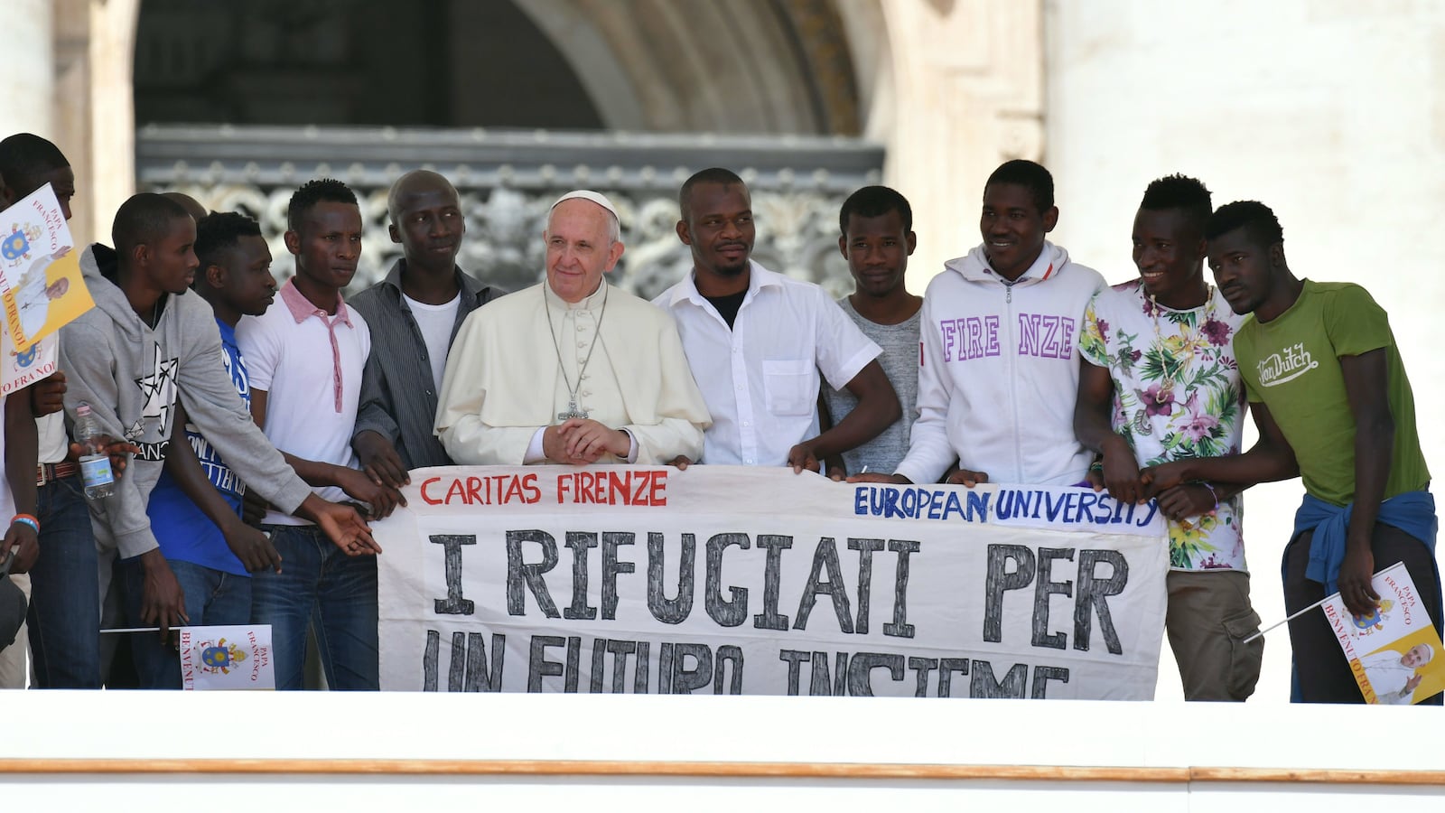 pope-italy-refugees_kcabfd