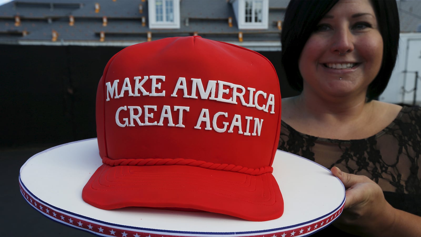 articles/2015/09/09/hey-trump-america-s-great-right-now-buddy/150908-obeidallah-trump-tease_jxg82y