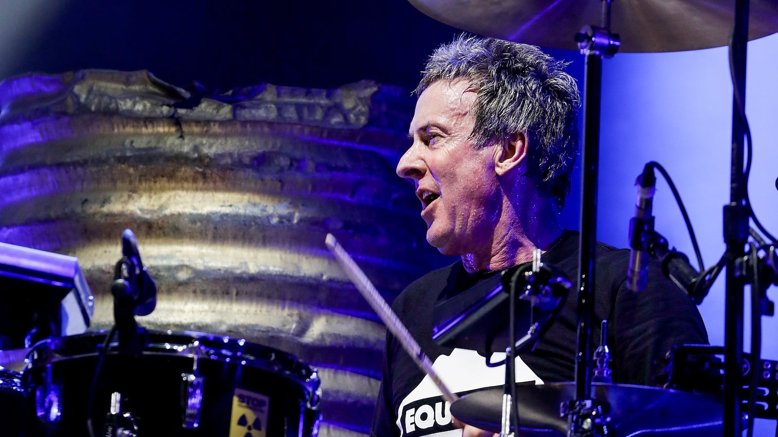 HANGING ROCK, AUSTRALIA - NOVEMBER 04: Rob Hirst from Midnight Oil perform on November 4, 2017 in Hanging Rock, Australia. (Photo by Sam Tabone/Getty Images)