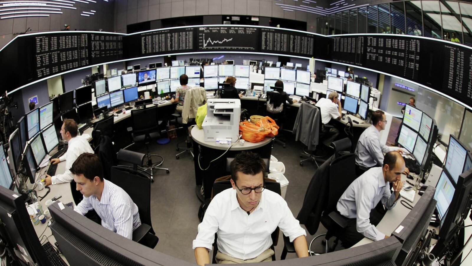 cheats/2011/08/12/european-countries-ban-short-selling/europe-short-selling-cheat_cm2yf2