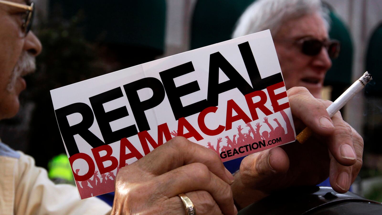 cheats/2016/12/01/gop-may-stall-aca-replacement-for-years/161201-repeal-obamacare-cheat_rocemv