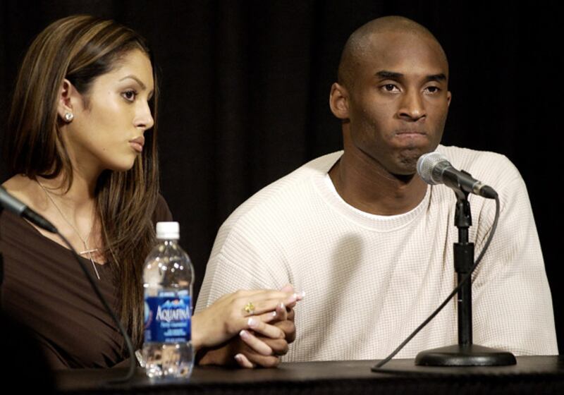 galleries/2009/07/01/cheaters-club/cheaters-club---kobe-bryant_uc5kjy