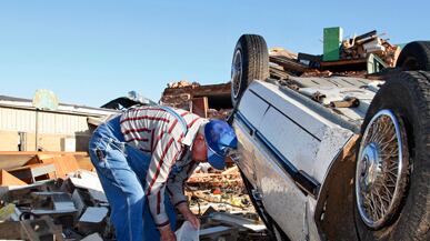 cheats/2011/04/15/storm-barrels-across-southeast/storm-oklahoma-arkansas_rrnp2a
