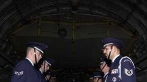 cheats/2009/04/06/last-rites-of-fallen-soldiers-revealed/begleiter-coffins-12_aerqpq