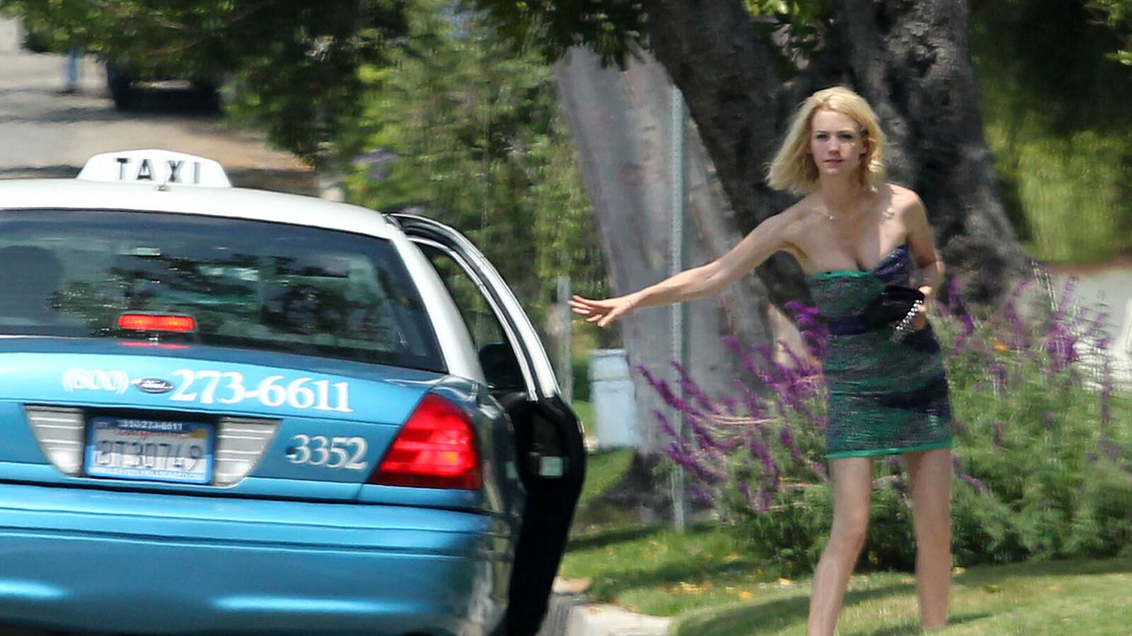 articles/2014/05/02/15-celebrity-walk-of-shames-january-jones-justin-bieber-and-more/140501-walkofshame-watts-tease_nzdrfr