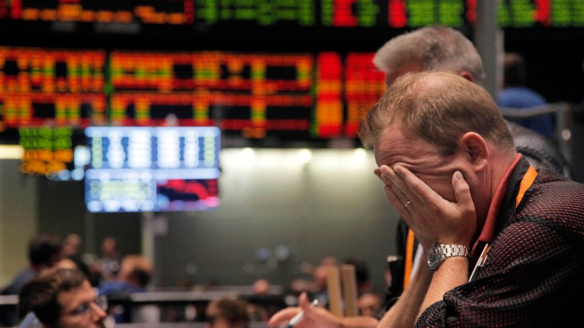 articles/2011/08/08/market-collapse-2011-how-crashes-are-the-new-black/crash-2011-karabell_u7jnsq