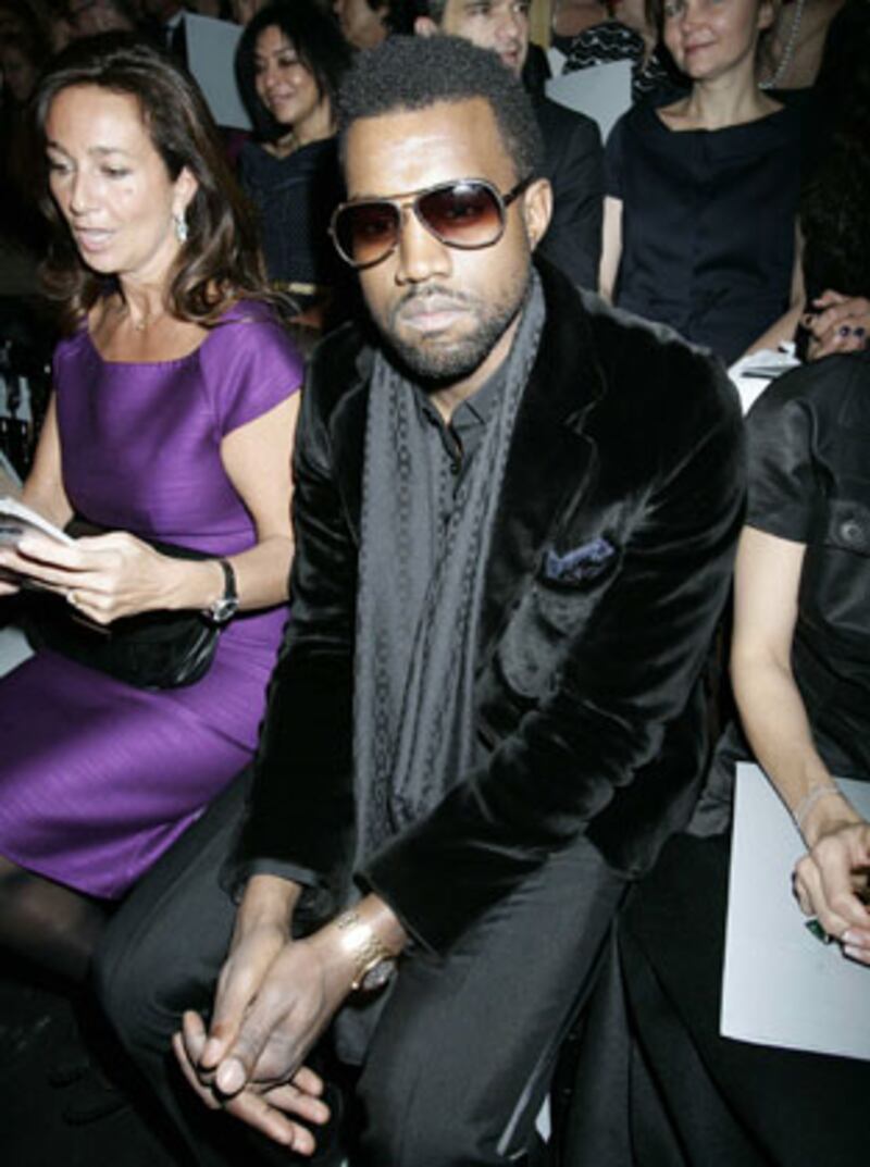 galleries/2009/01/27/paris-fashion-week/paris-fashion-week-13_isqbrj