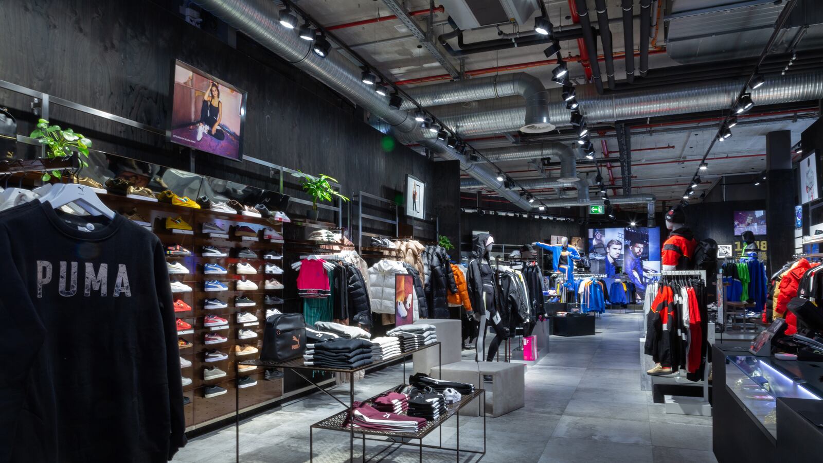 PUMA-products-in-store-BMP_bb9emc