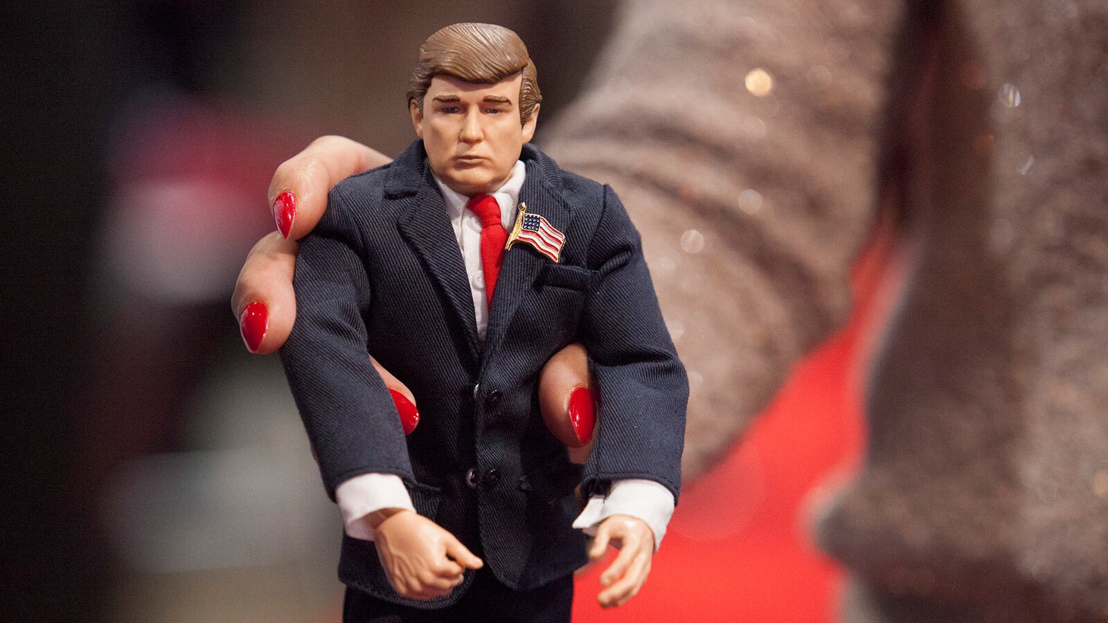 galleries/2016/07/21/make-swag-great-again-photos/170721-rnc-swag1_ugvhpy