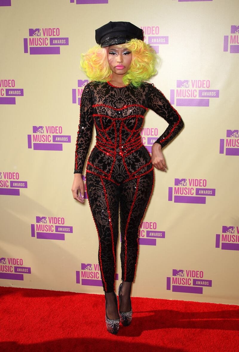 galleries/2012/09/07/rihanna-alicia-keys-gabby-douglas-vmas-red-carpet-gallery-photo/vma-red-carpet-minaj_ctws7d