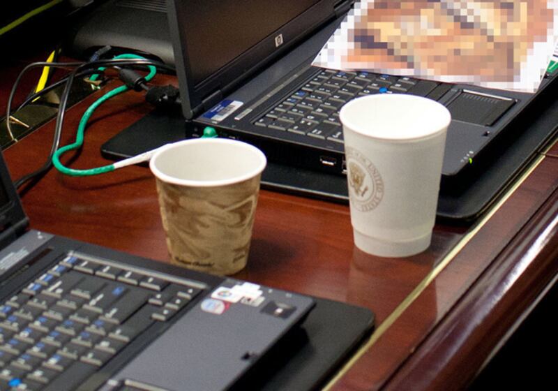 galleries/2011/05/05/situation-room-up-close/sit-room---coffee_dnvhr6