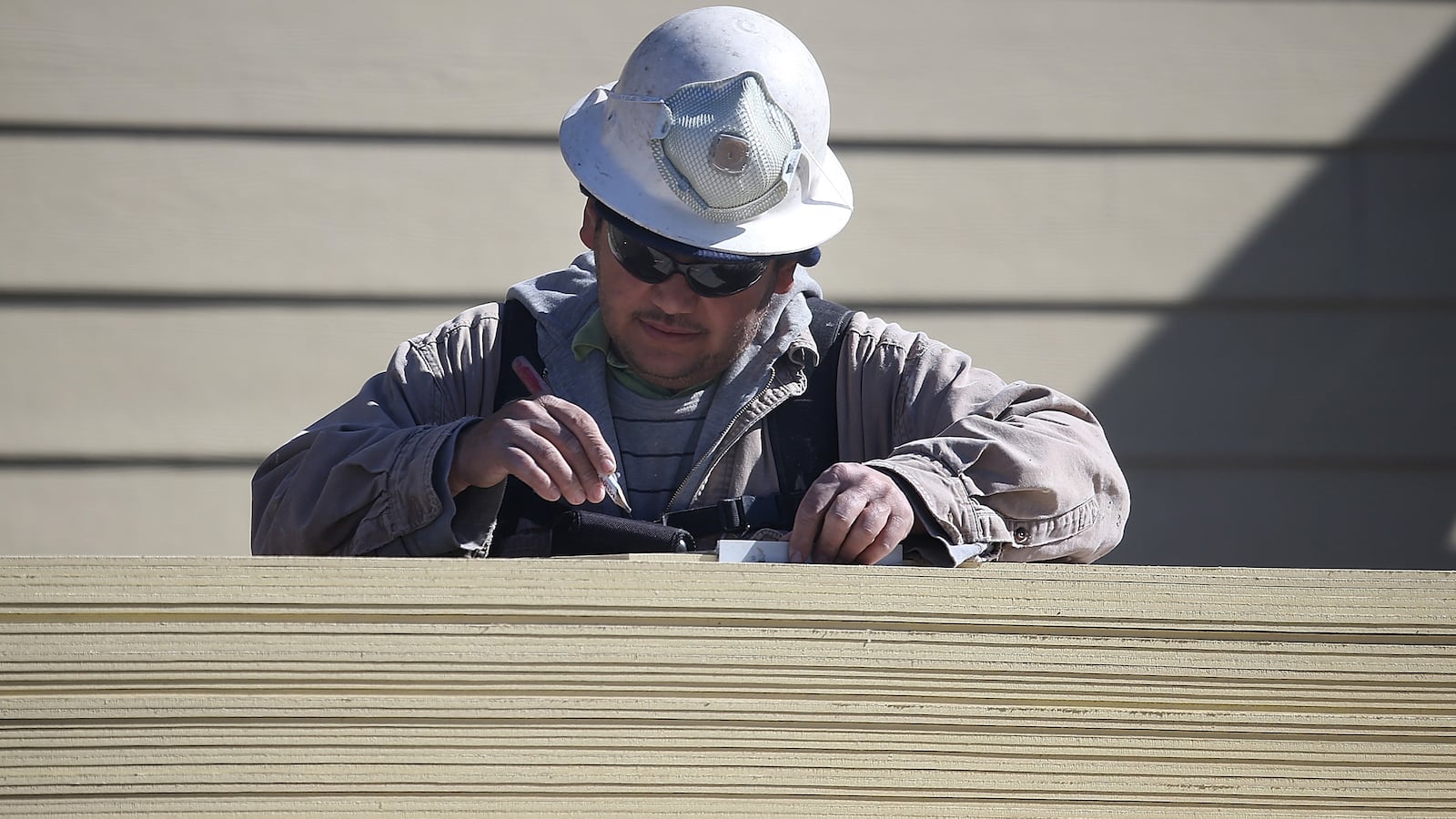 cheats/2013/03/08/unemployment-hits-four-year-low/130308-job-numbers-7.7-cheat_p1lp1l