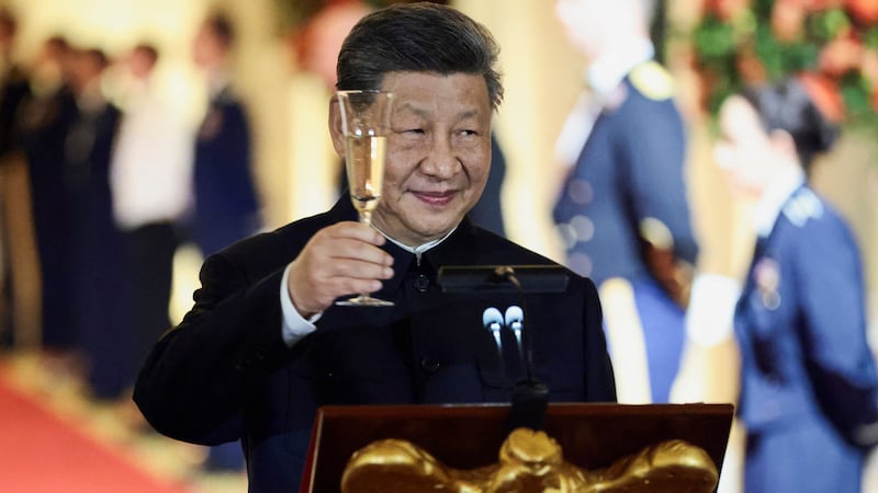Chinese President Xi Jinping makes a toast during the state dinner hosted by Donald Trump at the White House.
