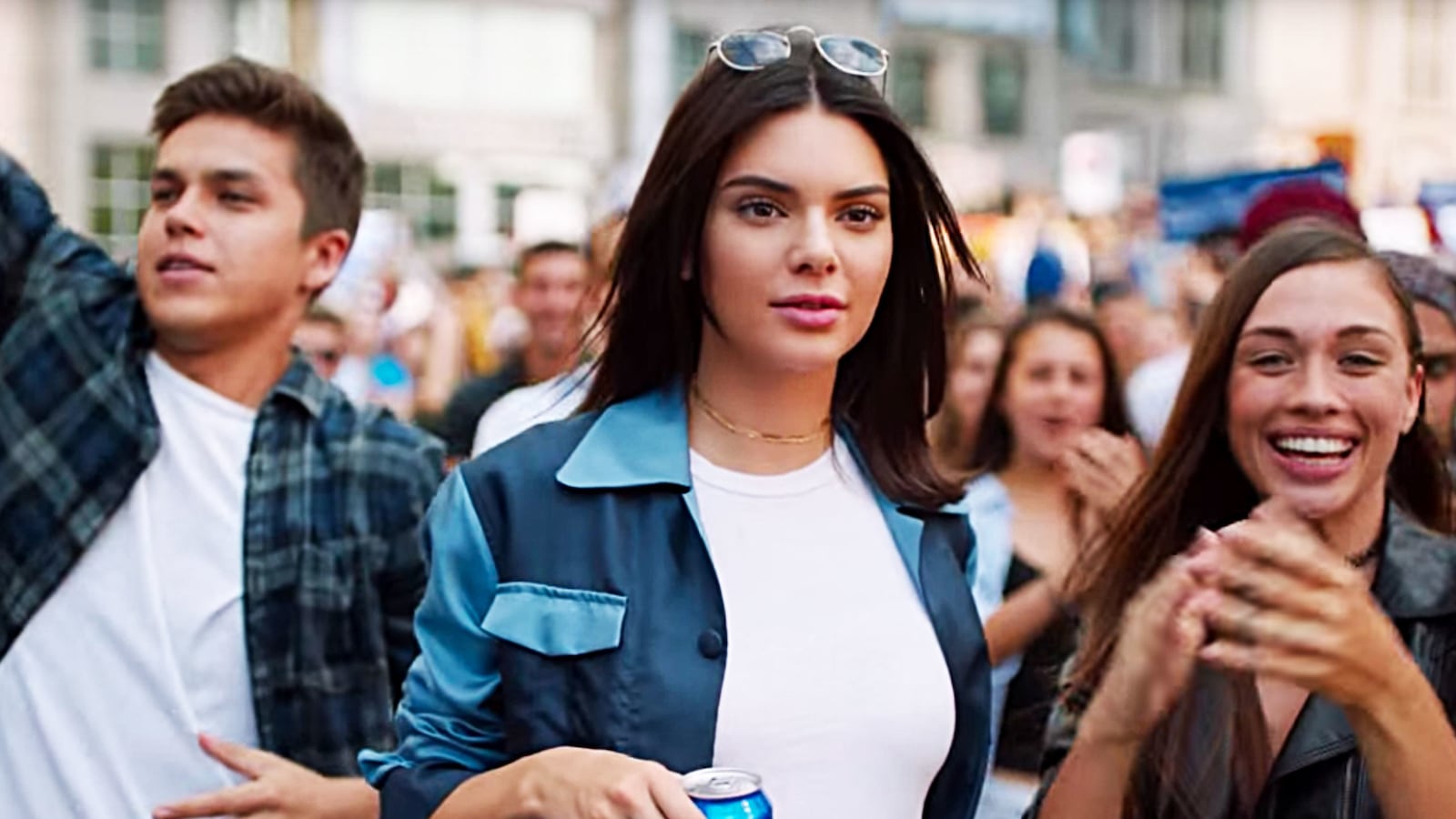articles/2017/04/05/kendall-jenner-and-pepsi-sell-out-the-resistance/170404-zimmerman-Kendall-jenner-pepsi-tease_lo1bln
