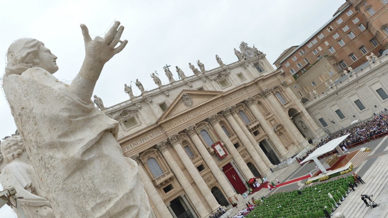 cheats/2013/11/11/vatican-to-display-st-peter-s-bones/st-peter-bones-cheat_n3vo80