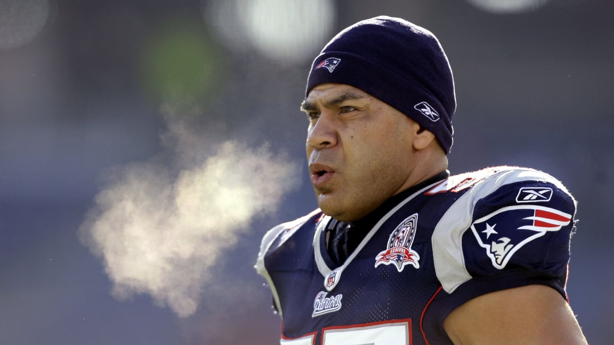articles/2012/05/03/sudden-suicide-of-nfl-great-junior-seau-baffles-family-fans/junio-seau-reno_ix8agv