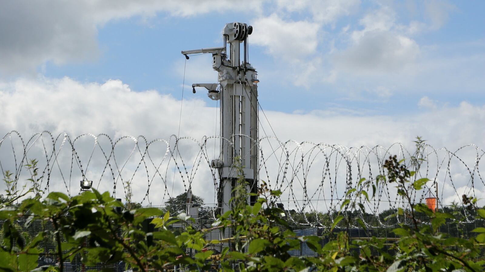 articles/2013/11/17/best-business-longreads/fracking-tease-11-16-13_ozosvq