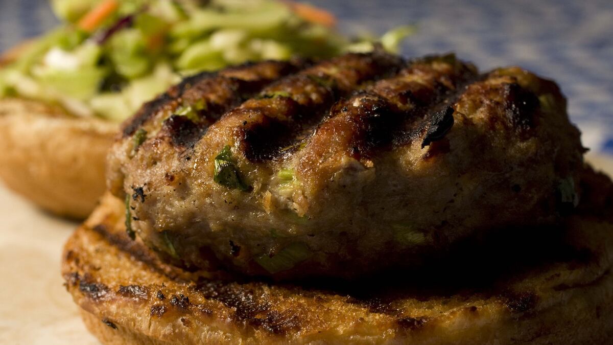 cheats/2011/08/02/76-sick-from-u-s-salmonella-surge/salmonella-turkey-meat-cheat_obtogn