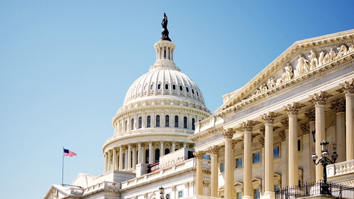 cheats/2011/10/26/distrust-of-gov-t-hits-new-peak/senate-no-recess-cheat_iistmy