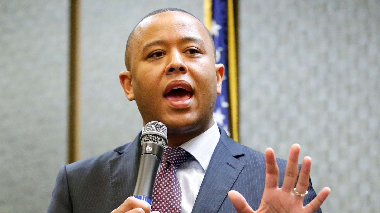 articles/2014/06/24/t-w-shannon-s-senate-campaign-is-not-about-race-really/140623-mak-tw-shannon-tease_can4eq