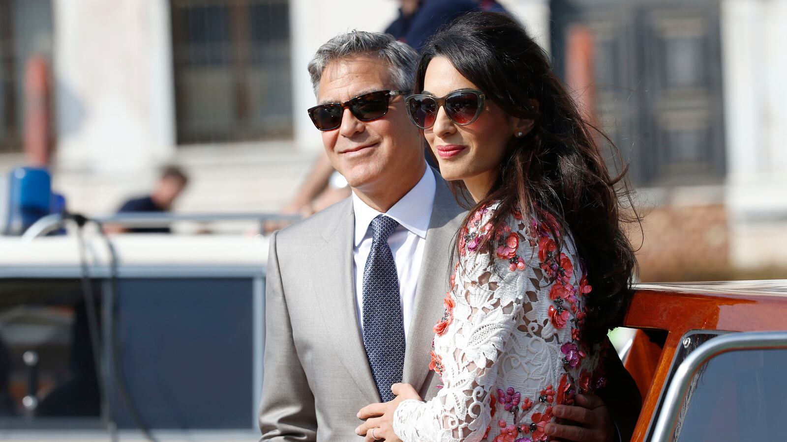articles/2014/09/28/the-morning-after-george-clooney-and-amal-alamuddin-in-venice/140928-Nadeau-clooney-wedding-tease_pzewfd