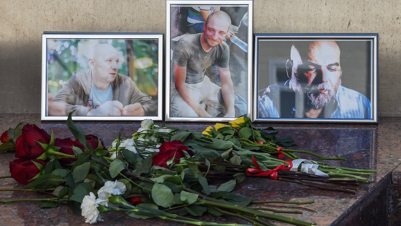 180803-Obaji-Nemtsova-russian-journalists-hero__h64wrv