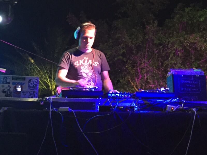 articles/2016/04/22/my-surreal-time-at-berniechella-the-coachella-for-bernie-sanders-happy-hippies/160422-chelin-berniechella-2_ygrgw9