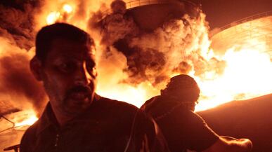 cheats/2011/05/07/gaddafi-forces-destroy-misurata-oil-tanks/misurata_178848_duftvv