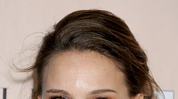 cheats/2011/03/01/natalie-portman-condemns-john-galliano/natalie-portman-1_exbpa3