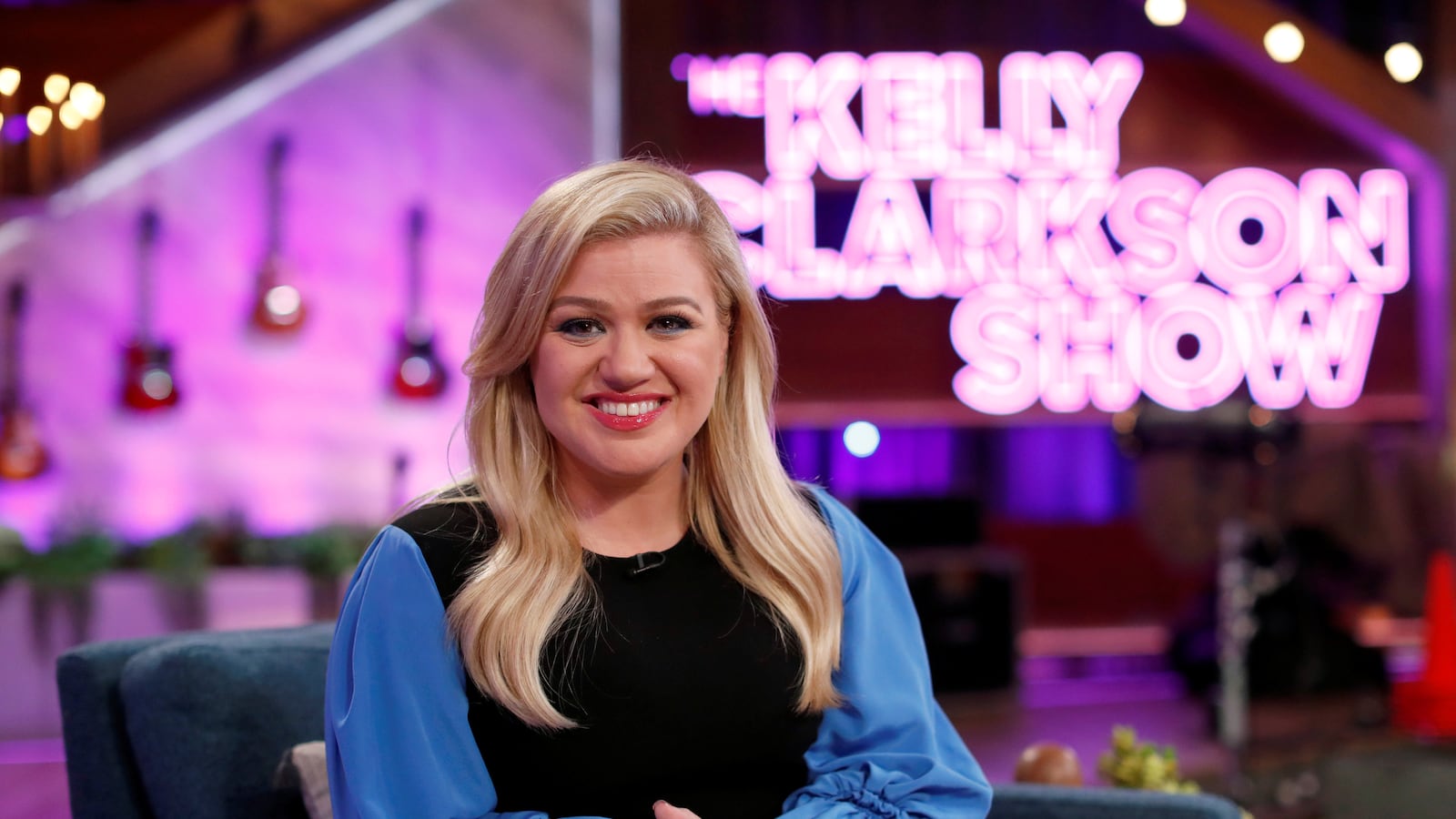 2019-09-05T030529Z_1866063707_RC11B425F330_RTRMADP_3_TELEVISION-KELLY-CLARKSON_j8iwxc