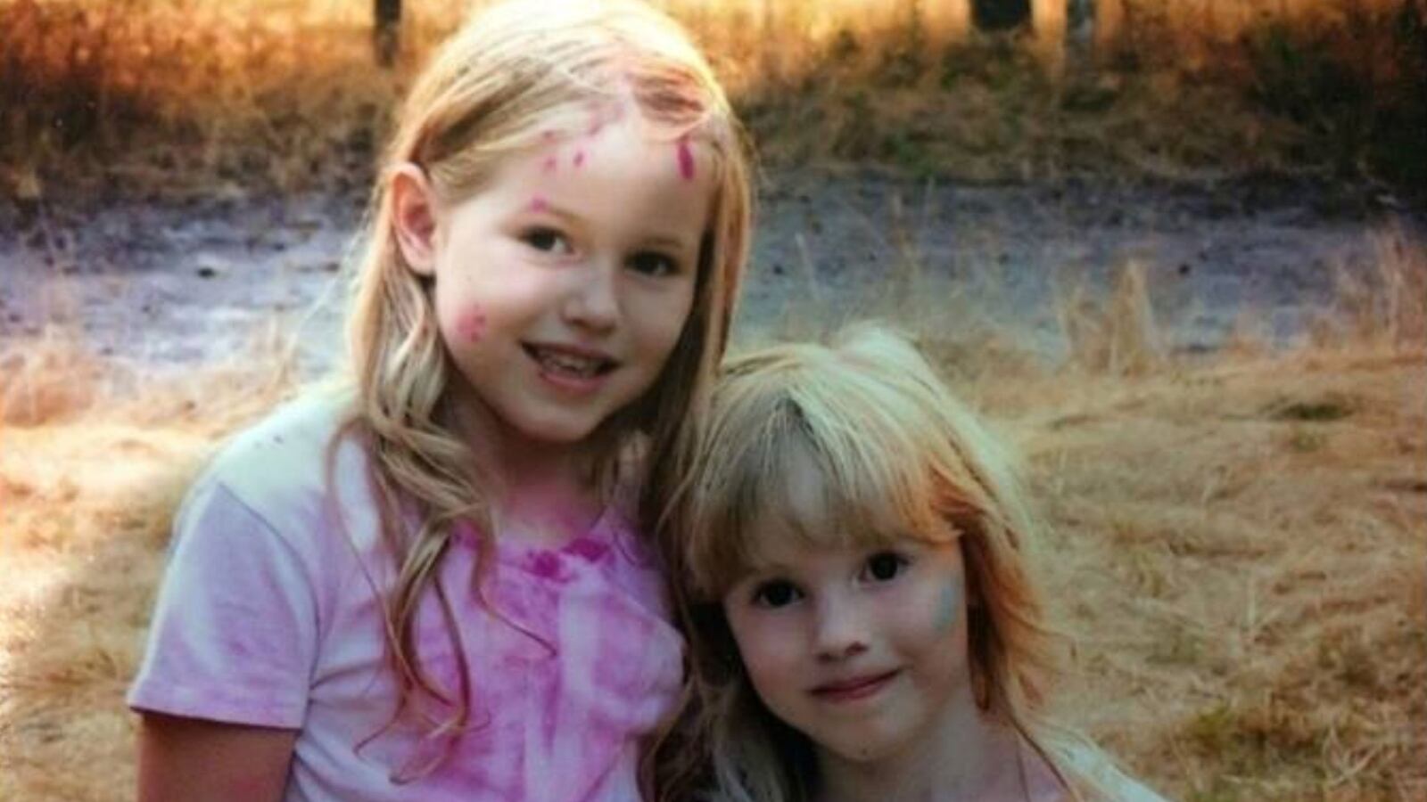 sisters_2_dceyw6_z3ukni