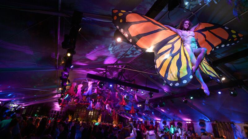 170925_playboy-mansion-parties-02_dgysft