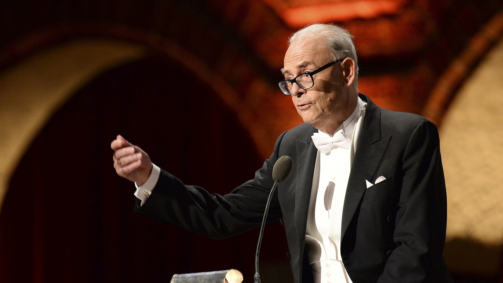 articles/2015/02/04/why-americans-don-t-read-foreign-fiction/150203-morris-patrick-modiano-tease_g2cppg