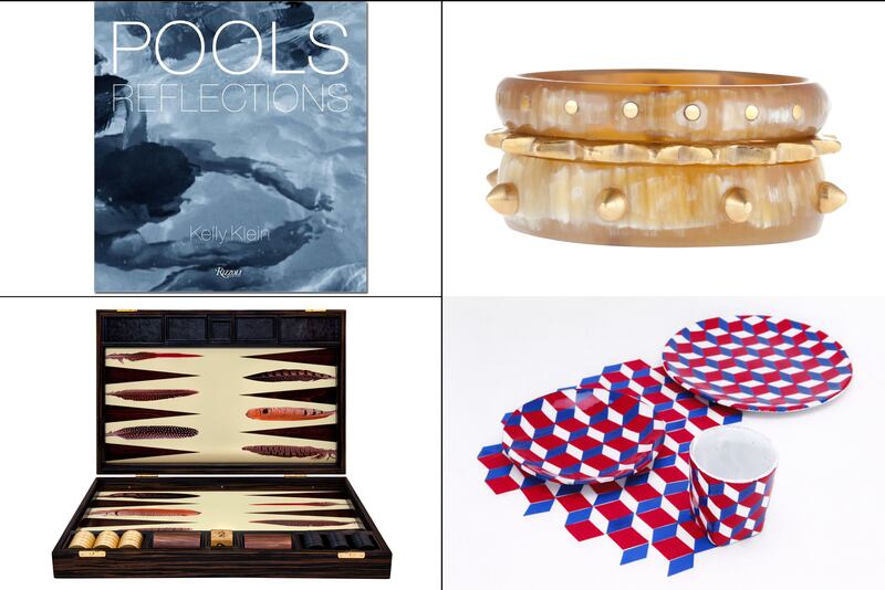 galleries/2012/12/06/2012-gift-guide-travel/guide-globe-intro_fsltqm