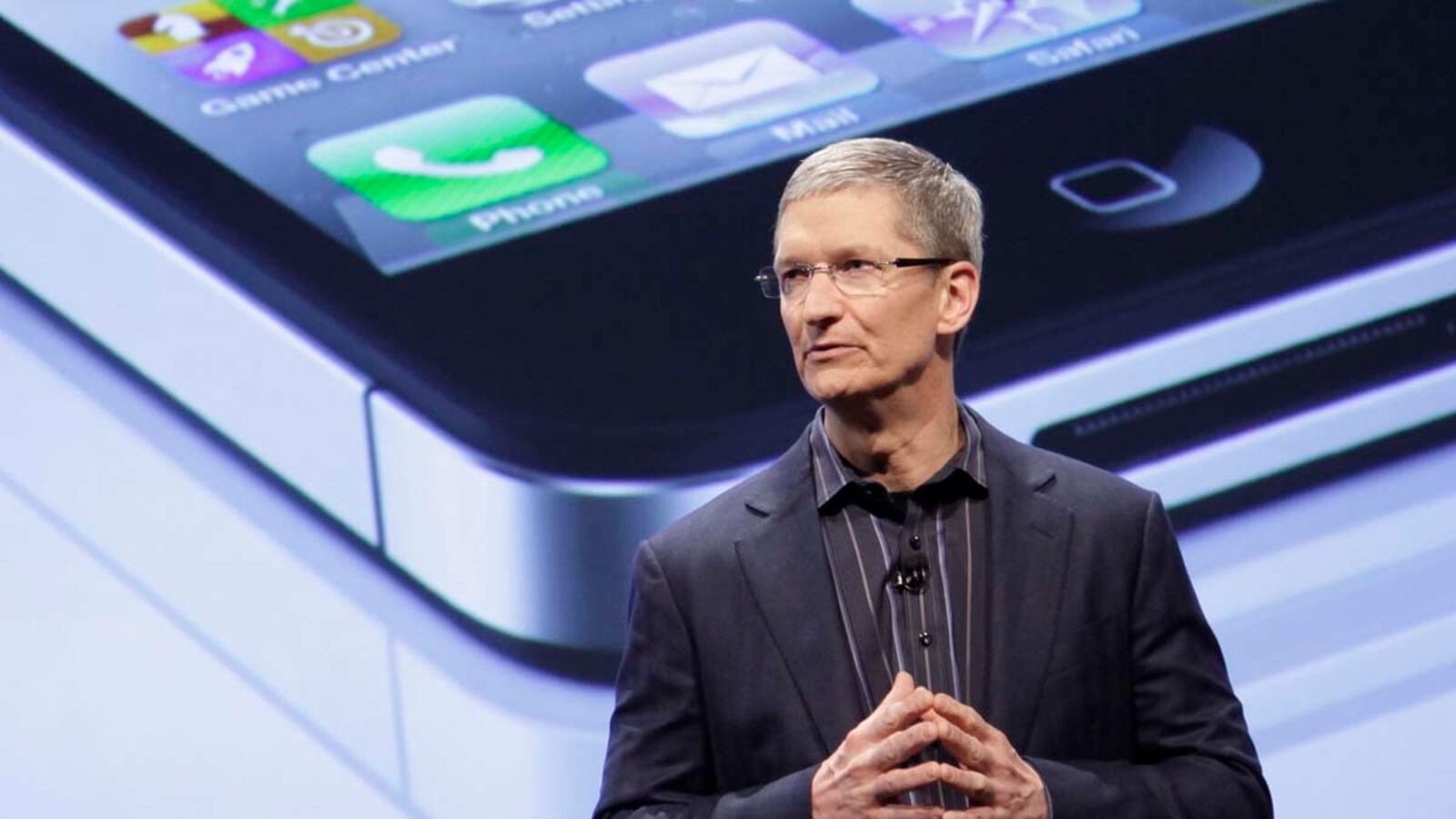 cheats/2012/09/28/tim-cook-sorry-for-maps/tim-cook-summers_pp32jz