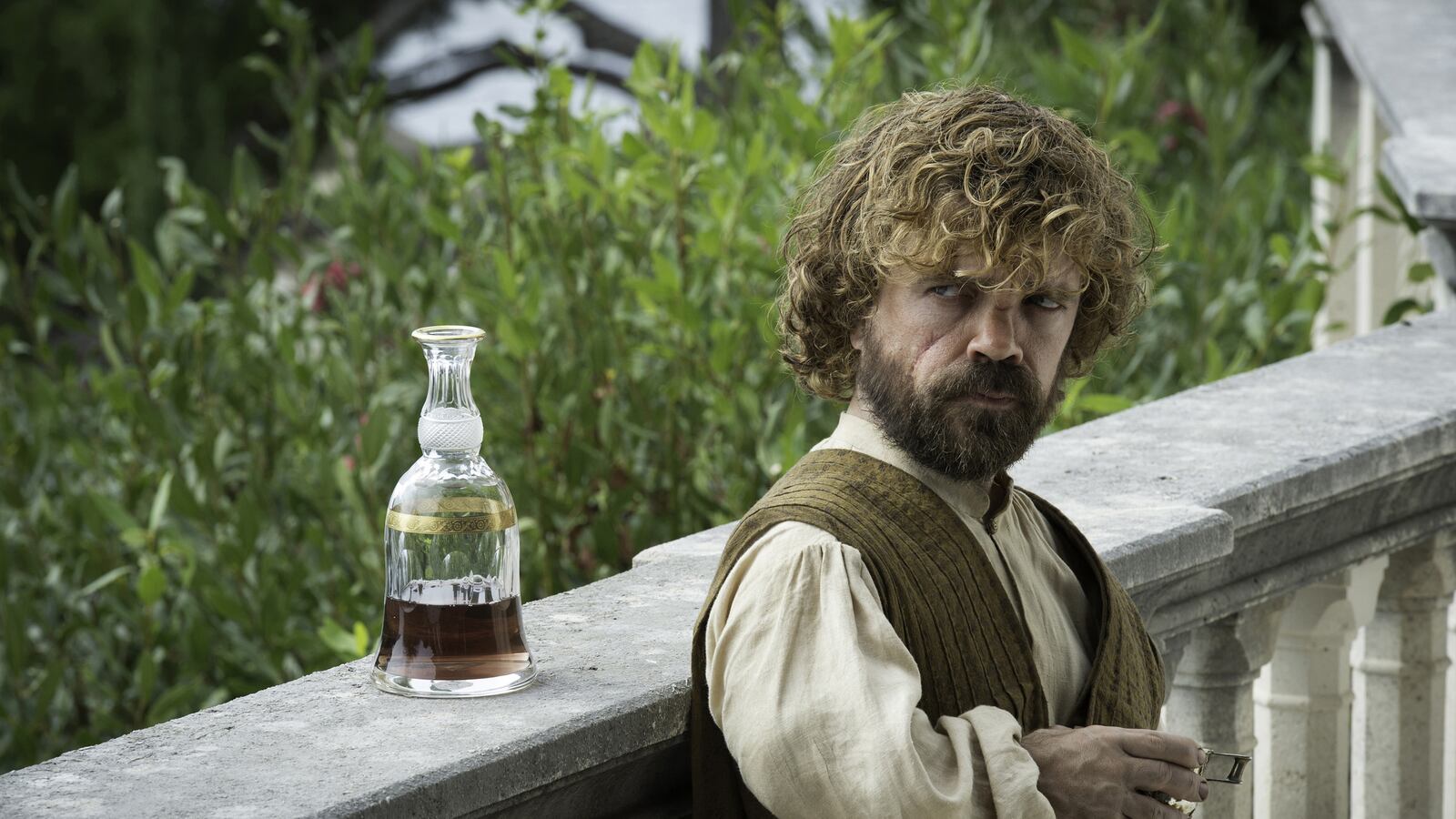 cheats/2015/07/16/game-of-thrones-gets-24-emmy-nods/150714-peter-dinklage-04_v4owvx