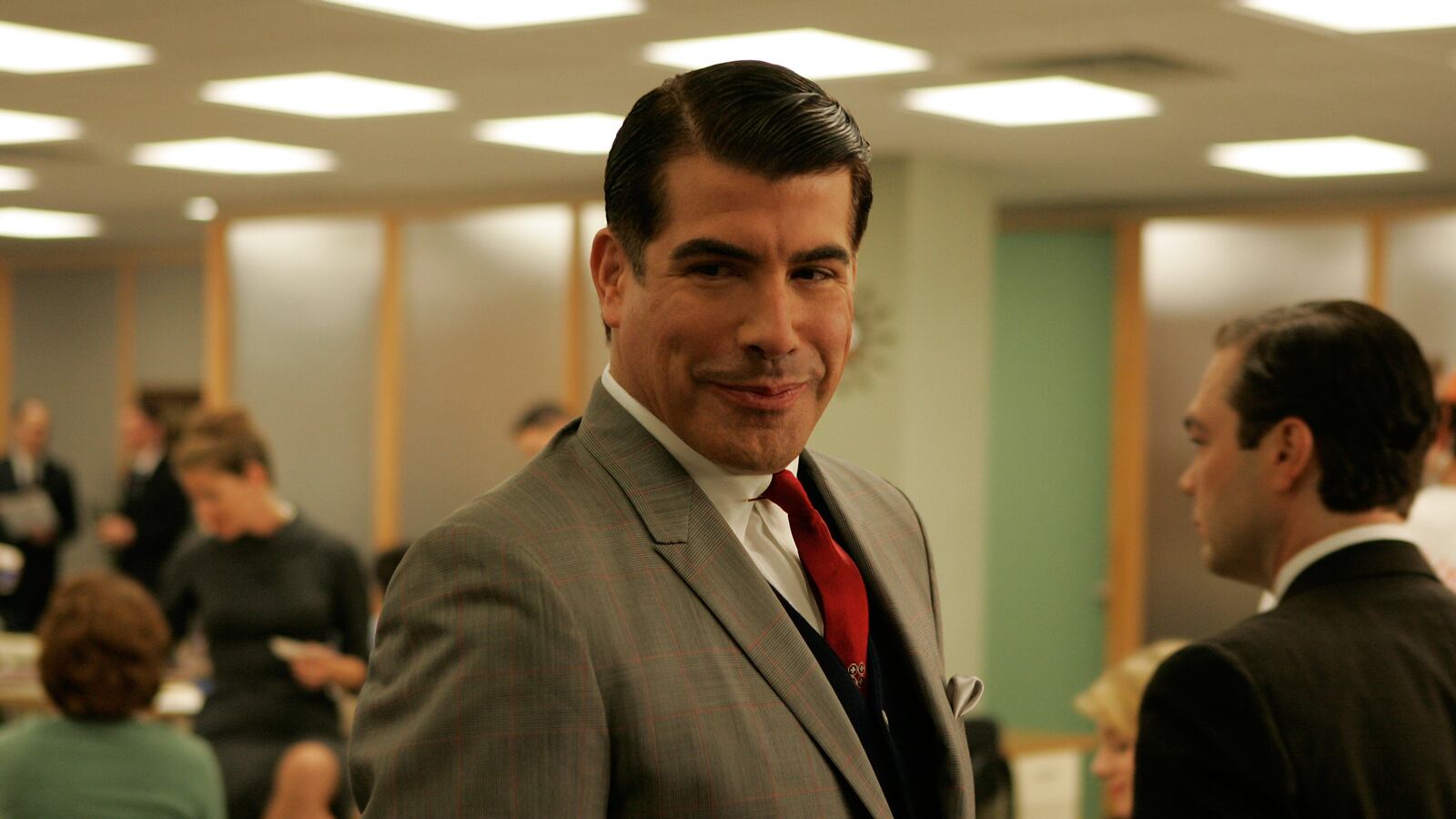 articles/2015/05/30/tv-characters-that-vanished-mad-men-s-sal-and-other-television-characters-with-loose-ends/150529-sal-madmen-tease_znkmjb