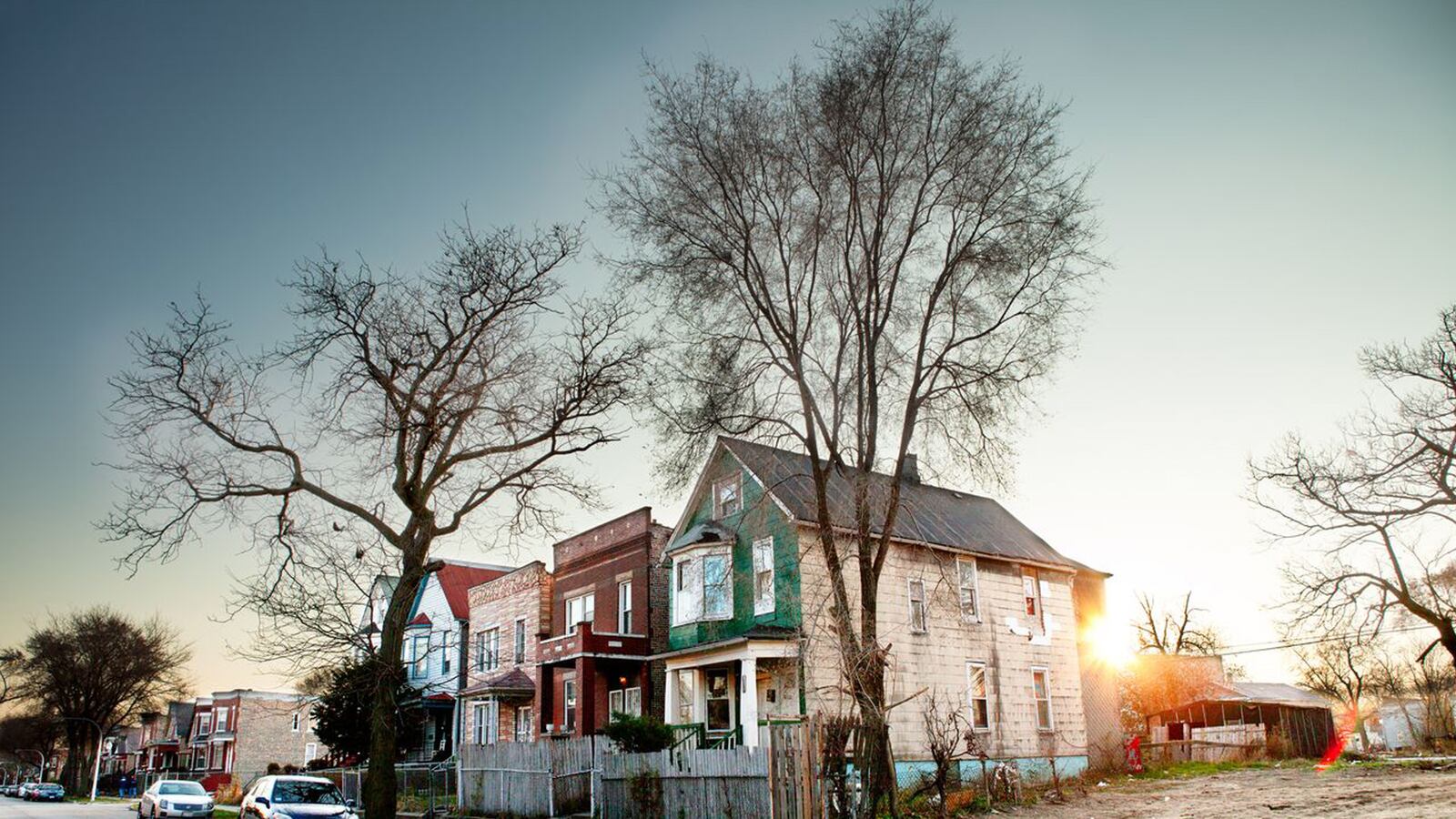 articles/2013/05/06/prisoners-at-tamms-supermax-prison-get-invited-to-request-a-photo-of-anything-in-the-world/130502-GAL-tamms-tease_qqqjxe